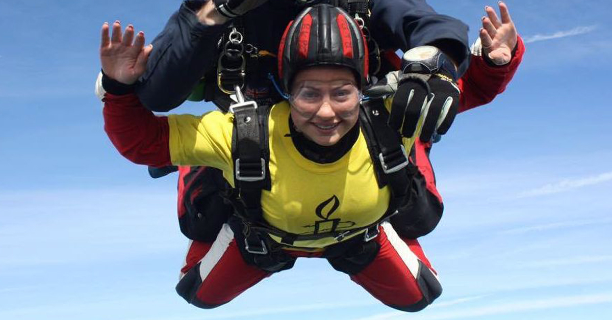 Parachute jumps and skydives | Amnesty International UK