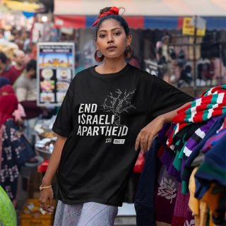 Person wearing an End Israeli Apartheid Amnesty tshirt