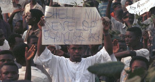 Ogoni Day Demonstration in Nigeria © Tim Lambon / Greenpeace