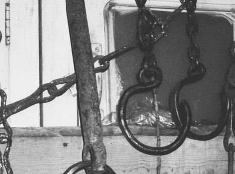 Shackles in Yemeni prison 1992