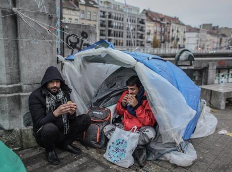 Belgian reception crisis - asylum seekers in makeshift tent 2023