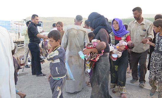 Yezidi IDPs who fled Mount Sinjar arrive in Feshkhabour Yezidi IDPs who fled Mount Sinjar arrive in Feshkhabour