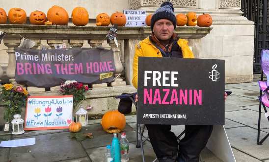 Richard Ratcliffe on hunger strike (day seven) outside the foreign office