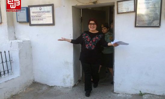 Khadija Ismayilova leaves prison