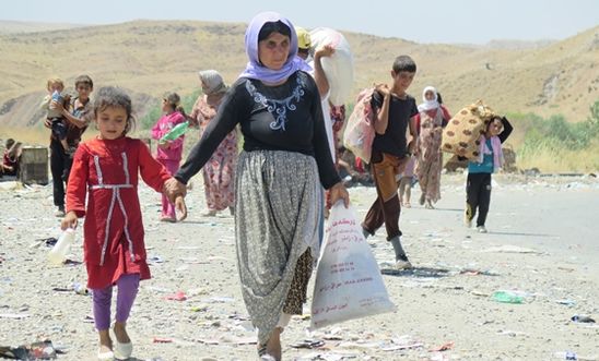 Yezidis fleeing Islamic State fighters Yezidis fleeing Islamic State fighters